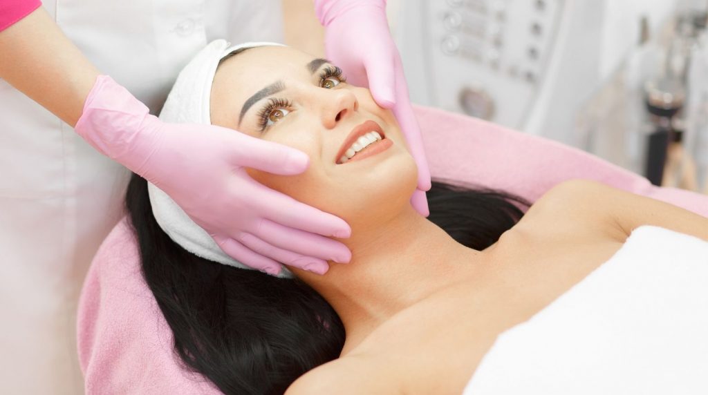 SOINS DU VISAGE NALHYA ACADEMY CENTRE DE FORMATION OCCITANIE