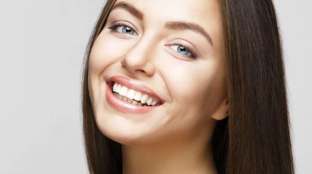 MISE EN BEAUTE DENTS ET CHEVEUX NALHYA ACADEMY CENTRE DE FORMATION OCCITANIE