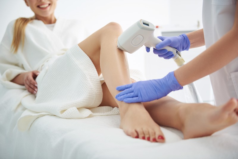 Epilation définitive demi jambes ou avant bras forfait de 5 séances + 1 offerte